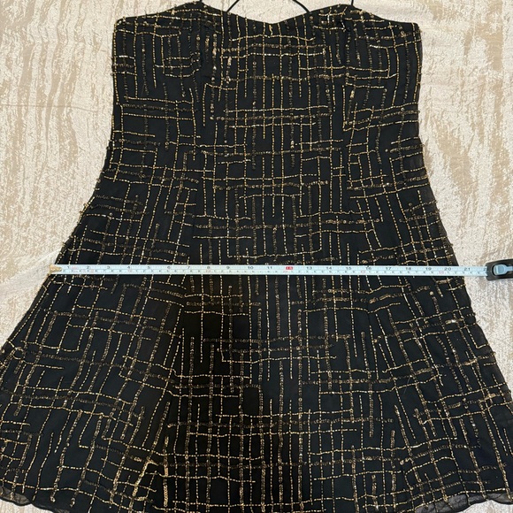 Chelsea & Violet Dress Sz M Beaded SequinGold Black Mini Strappy Party Holiday - Picture 10 of 15
